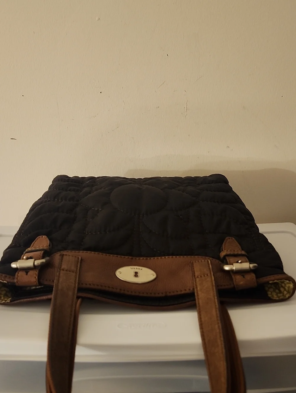 Fossil Key-Per Shoulder Bag/Tote w/Free Pouchee Organizer